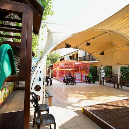 Family Kids Village Riva Dei Pini *