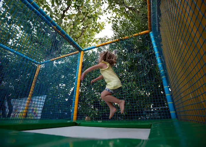 Κάμπινγκ Family Kids Village Riva Dei Pini *